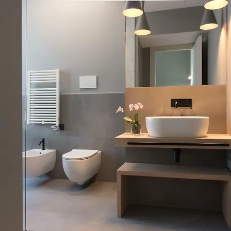 Guest house Domus Alberico 2*