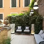 Casa de hóspedes Domus Alberico 4*